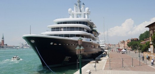 Superjacht Luna van Abramovich in Venetie