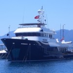 Superjacht in de haven van Bodrum