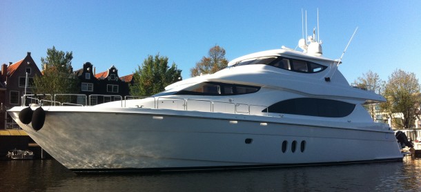 Hatteras 80 in Amsterdam