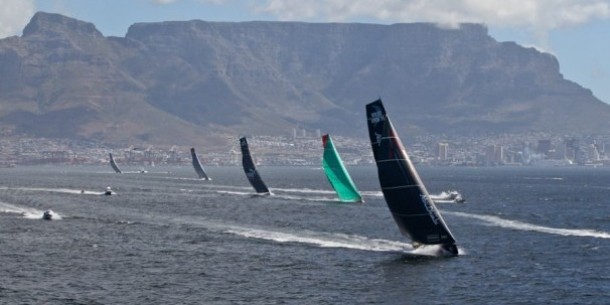 Tweede etappe volvo ocean race Abu Dhabi aan kop