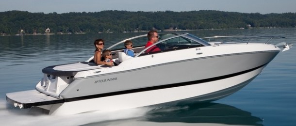 European powerboat of the year 2012 Four Winns S215