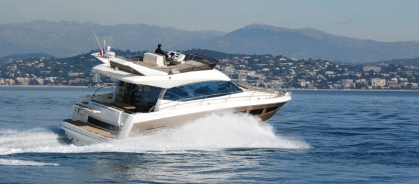 European powerboat of the year 2012 Jeanneau 500 Prestige Fly