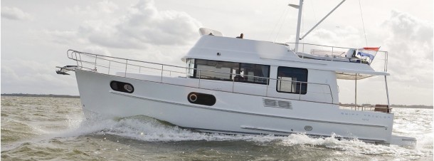 BeneteaSwift-trawler-44 Motorboot van het jaar 2012