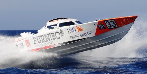 Powerboat in actie Grand Prix of the Sea