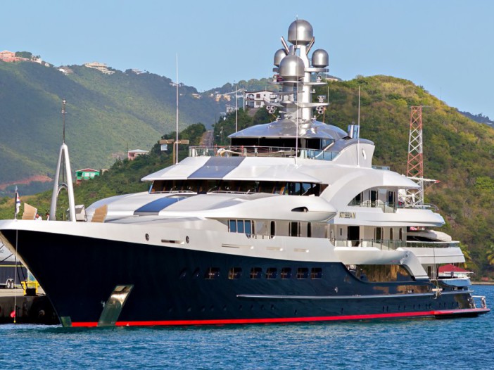 Gespot: Superjacht Attessa IV in St Thomas